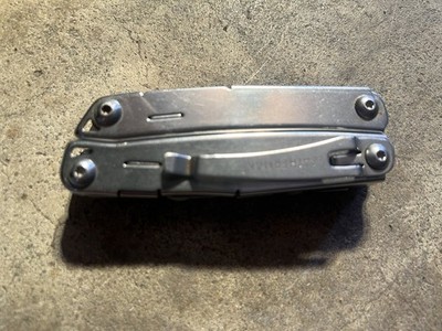Leatherman Wingman Multi-Tool Stainless Pliers Knife Screwdriver w/ Clip READ