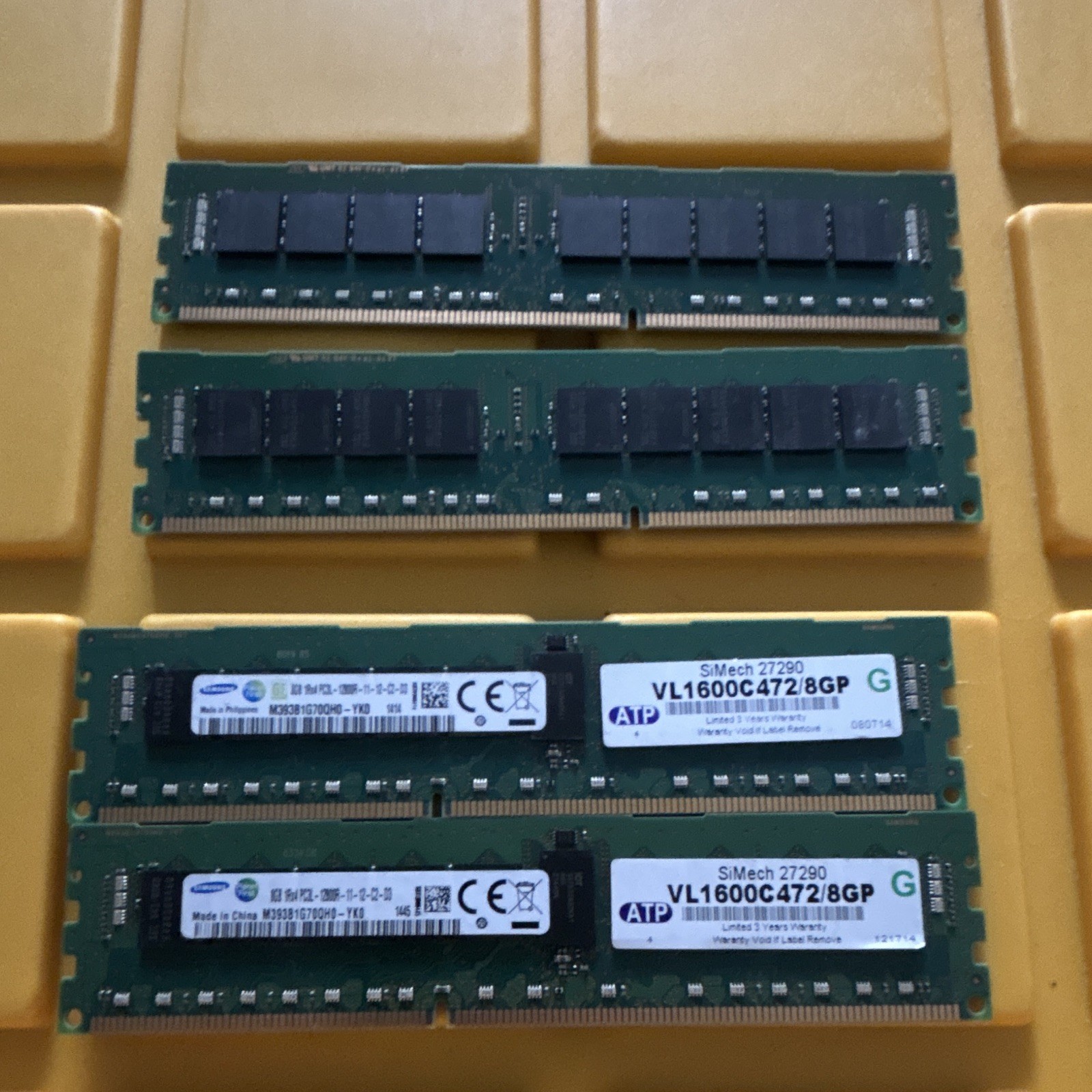 как выглядит Samsung 32GB 4x8GB DDR3 RDIMM PC3-12800R ECC Registered 240-Pin фото
