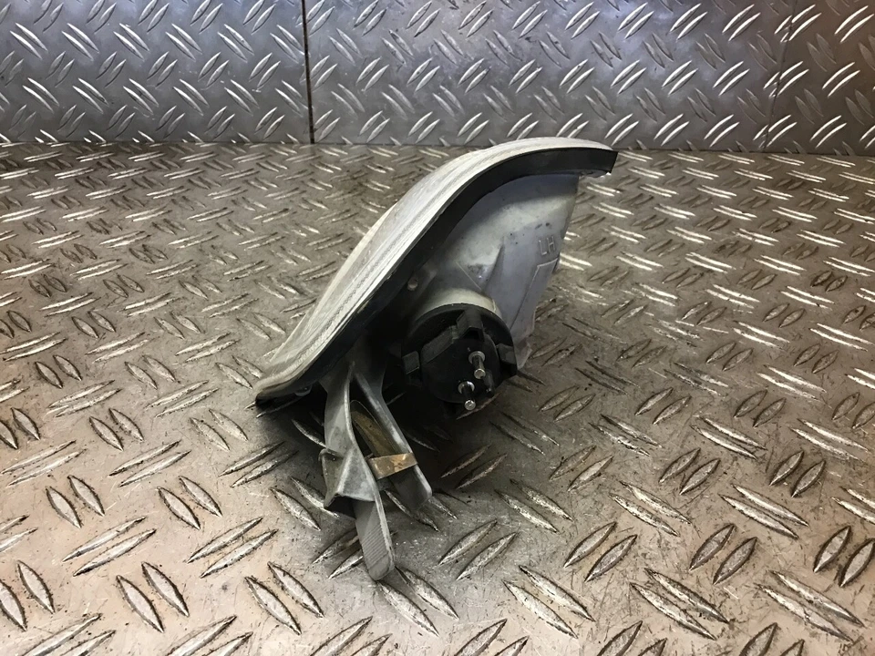 469889 Indicator Sinistro Anteriore Mercedes-Benz Classe C T-Modello (S202) TYC - Immagine 3 di 4