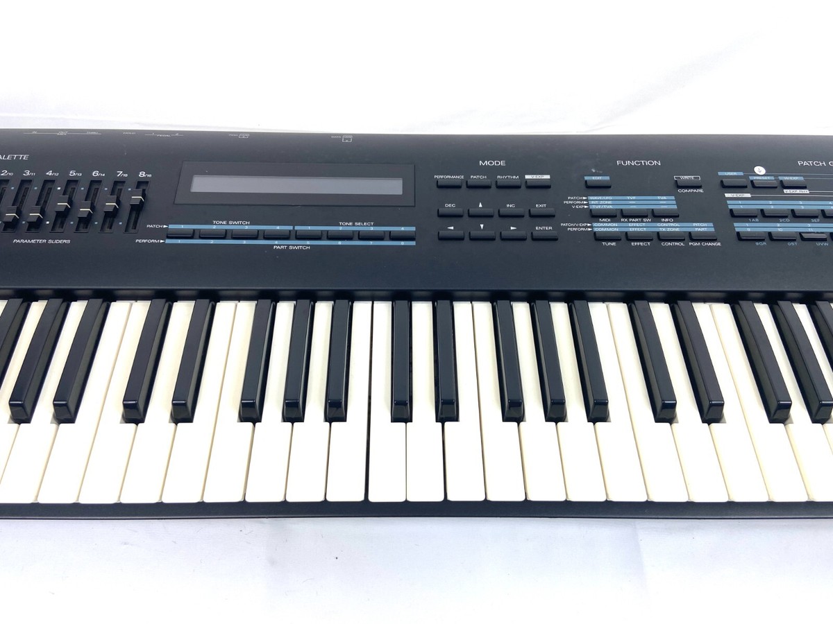 Roland JV-90 76 keys Expandable synthesizer Musical