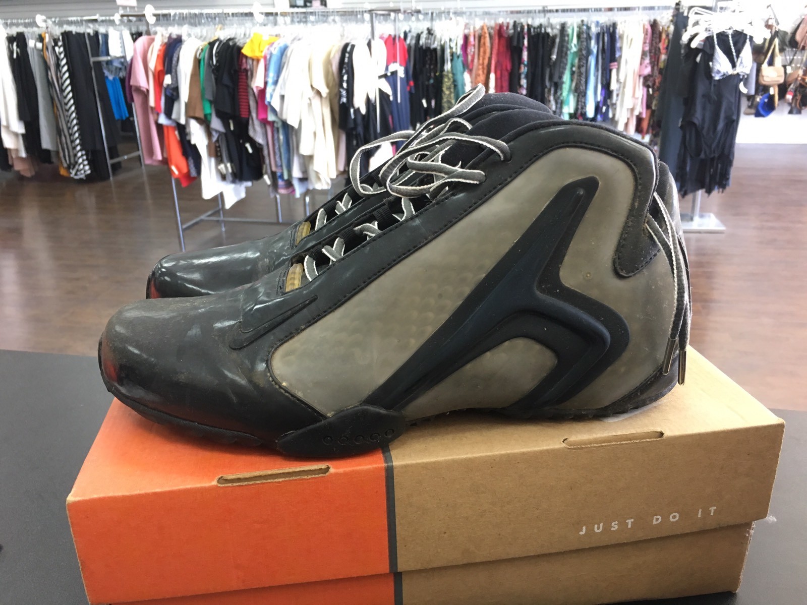 Nike air iper - volo ii taglia 12 nero 302686 011 Nike air iper - volo ii taglia 12 nero 302686 011