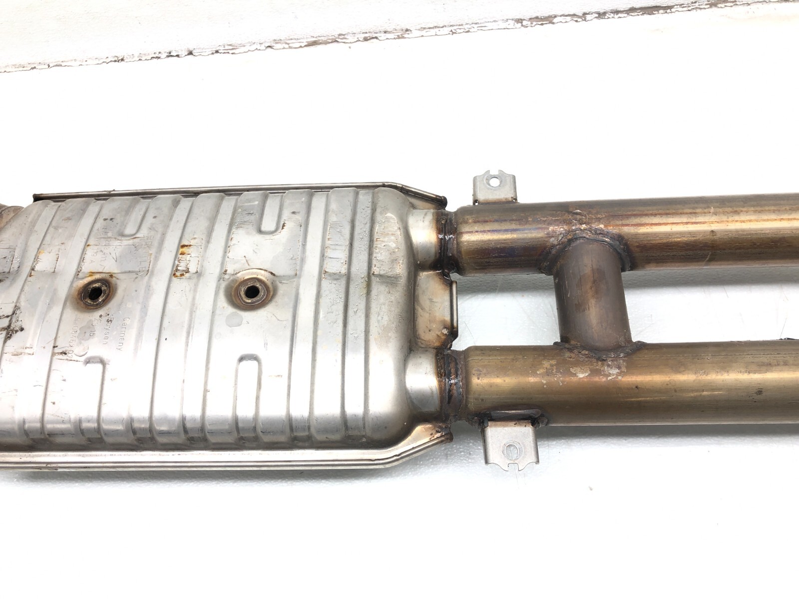 2014-2018 BENTLEY FLYING SPUR 4.0L EXHAUST MUFFLER RESONATOR INTERMEDIATE PIPE.