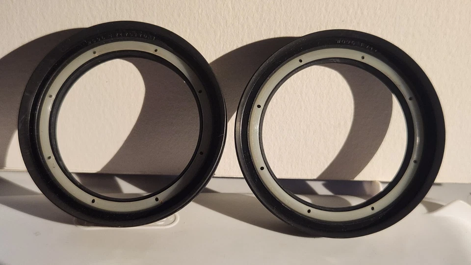 Parte de sellos de aceite National # 710478 para Nissan Frontier 98-04 (2 sellos) Foto 2 de 4