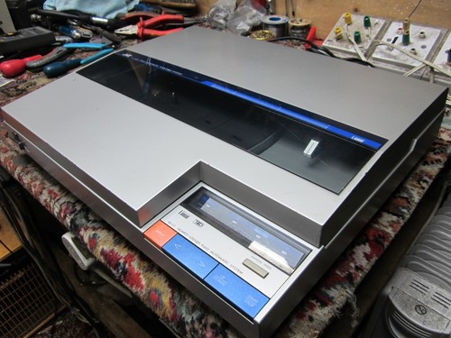JVC QL-L2 AUTOMATIC LINEAR TRACK QUARTZ LOCK VINTAGE CLASSIC TURNTABLE - Picture 4 of 7