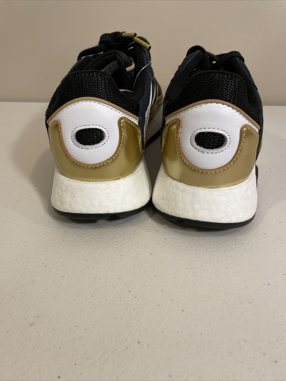 Adidas Originals Tresc Run J Sneakers White/Black/Gold Big Kids Size 5.5 EG5664