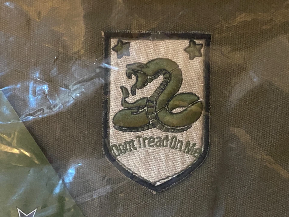 Fox Outdoor 43-070 Bolso Mensajero Retro 'Don't Tread on Me' Parche DTOM, OD Verde Foto 3 de 4