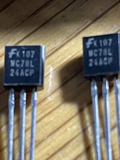 A lot of 10 FAIRCHILD MC78L24ACP, 24 vdc voltage regulator, 0.1 amp in a TO-92 c