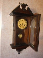 ANTICO OROLOGIO A PENDOLO FINE 800 A CARICA MANUALE  PERFETTAMENTE FUNZIONANTE 