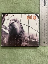 Pearl Jam Vs. Vintage Music CD Compact Disc Eddie Vedder Epic 1993 Sony