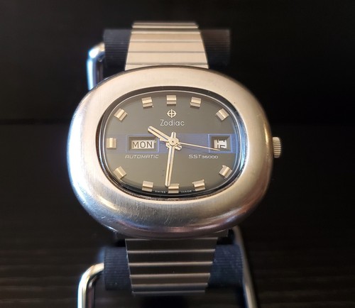 Vintage Zodiac SST 36000 Automatic S/S Automatic Watch on Champion Bracelet