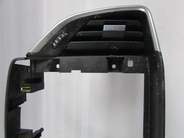 Maserati Ghibli, Center Dash Bezel w/ Air Vents, Used, P/N 6700190600