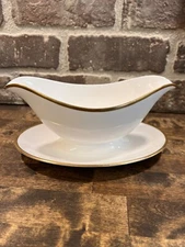 Vintage Royal Doulton - Regent (H4986) - Gravy Boat with Attached Underplate.
