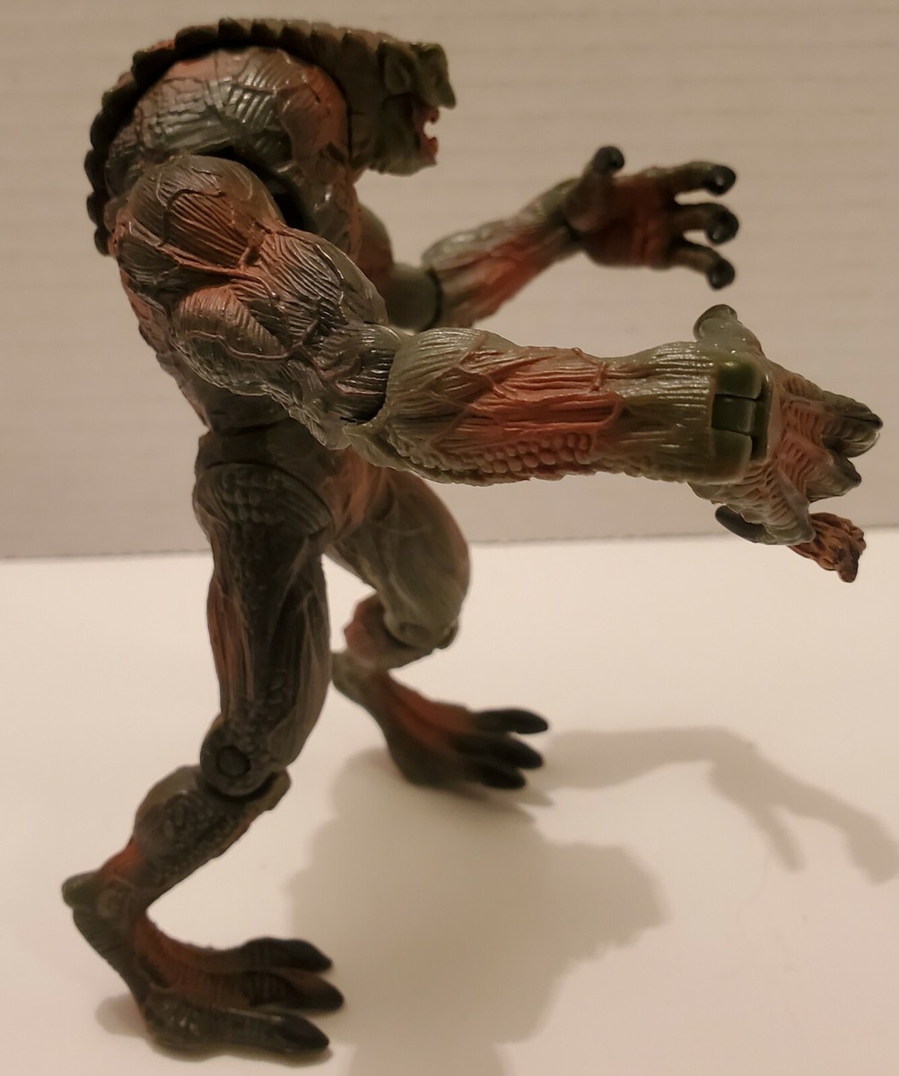 VINTAGE 1998 CAPCOM RESIDENT EVIL 'HUNTER' ACTION FIGURE BY TOY