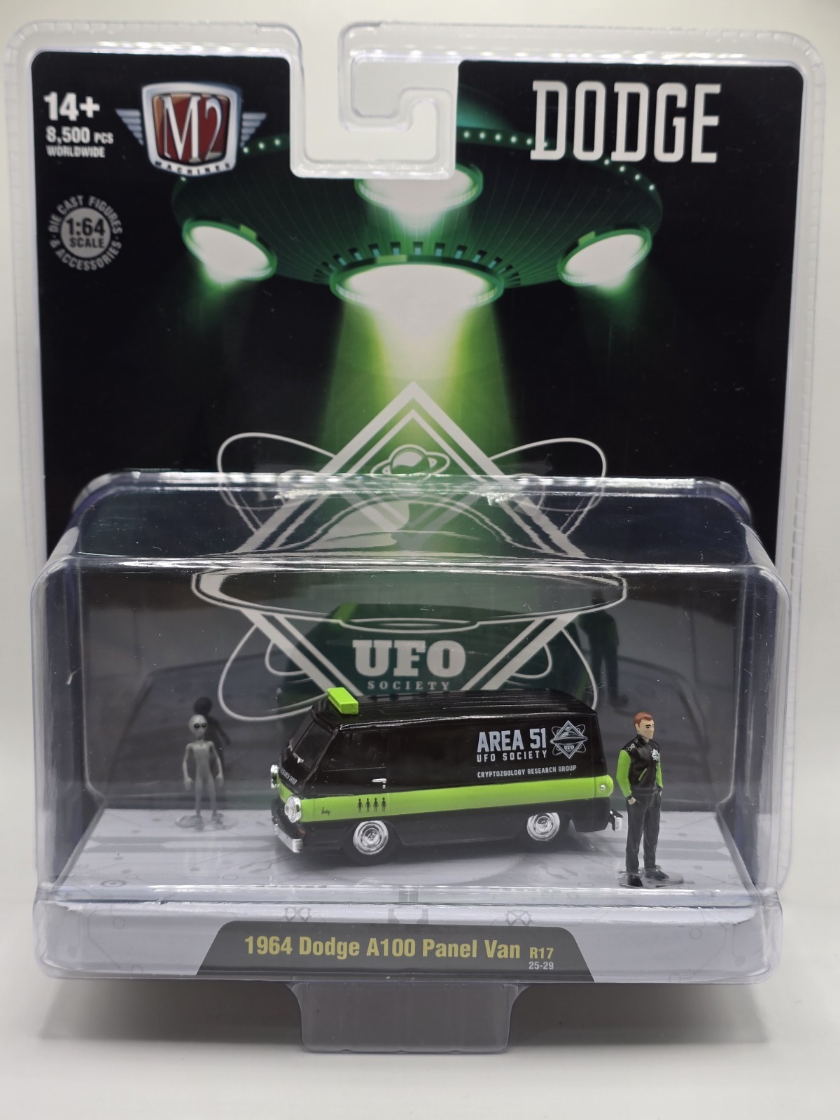 M2 Machines 1964 Dodge A100 Panel Van Diorama R17 UFO SOCIETY ALIEN AREA 51 NEW!