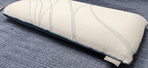 Tempur-Pedic Rectangular Bed Pillow White Light Blue Abstract Pattern