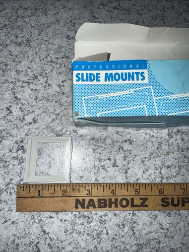 WESS SLIDE MOUNTS 5x5cm 2x2" AAA 002 3:2 MT. 35MM PEG ANG BOX (Home27) - Picture 3 of 6
