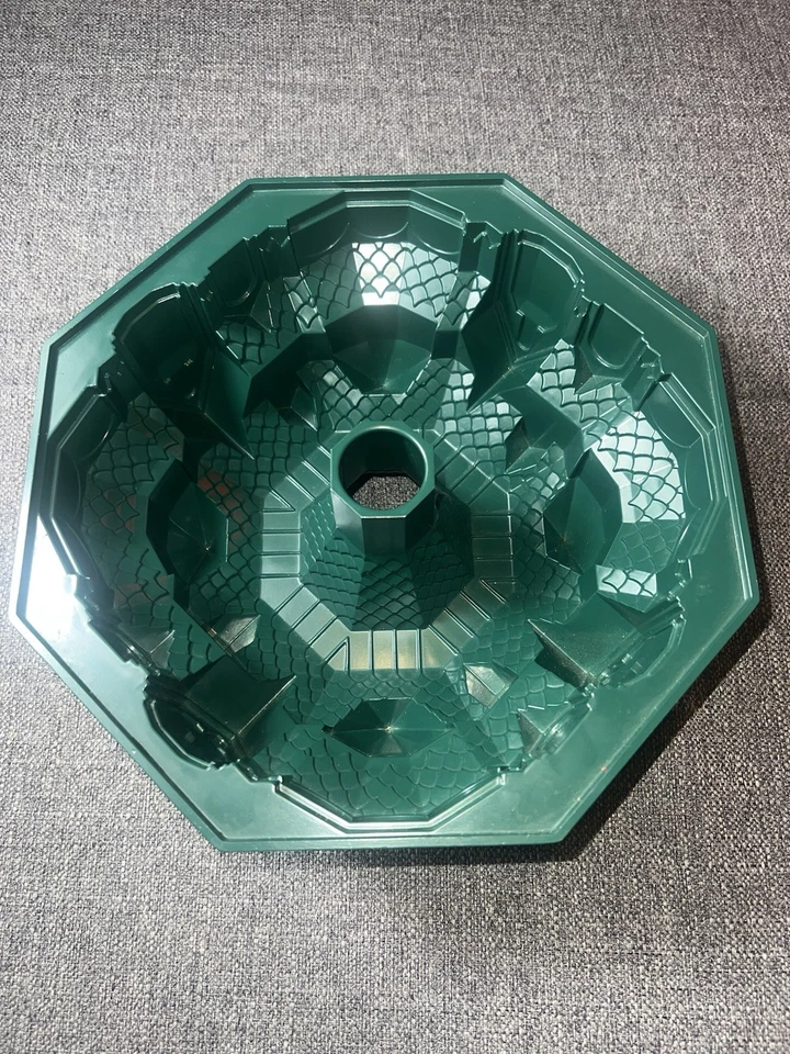 Sartén para pasteles KitchenAid Victorian House color verde Foto 2 de 4