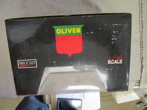 SpecCast Oliver 990 w/ GM DieselToy Tractor "2009 HPOCA Show" 1/16 Scale, NIB - Picture 3 of 8