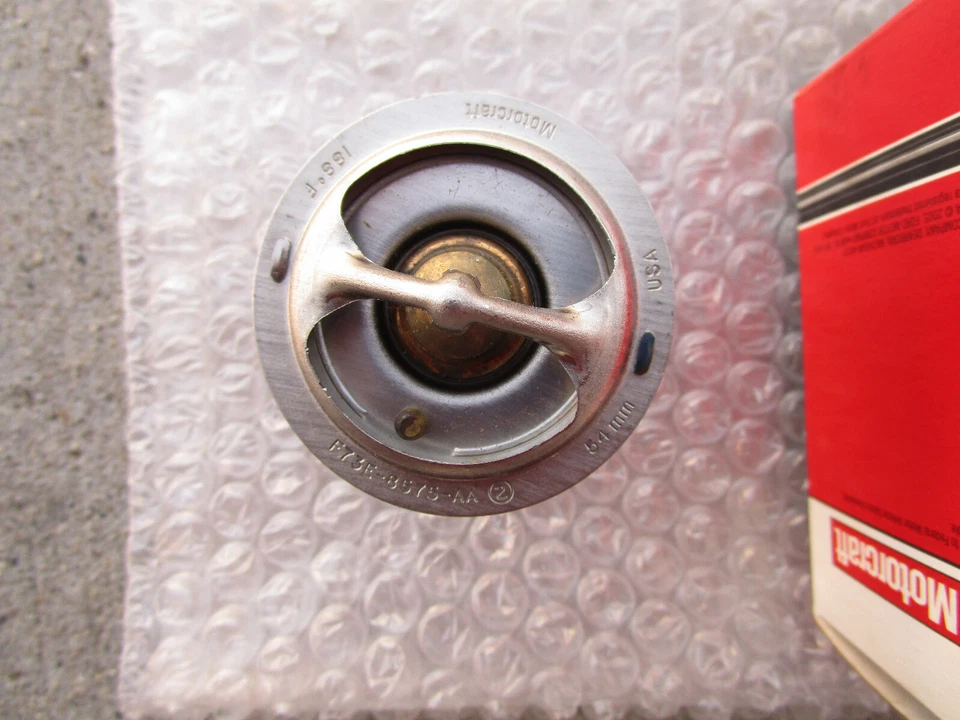 TERMOSTATO REFRIGERANTE MOTOR FORD MERCURY F8RZ-8575-BA MOTORCRAFT RT-1131 OEM NUEVO Foto 3 de 4