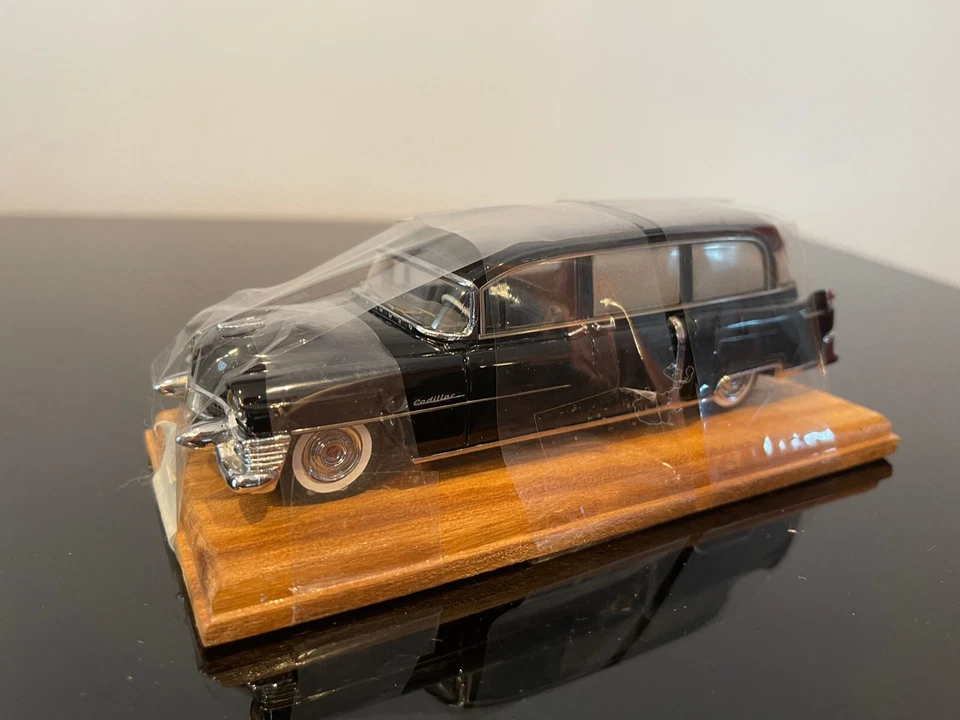 Master 43 1956 Cadillac Meteor Hearse Series 62 1/43 Corbillard Leichenwagen - Image 2 of 4