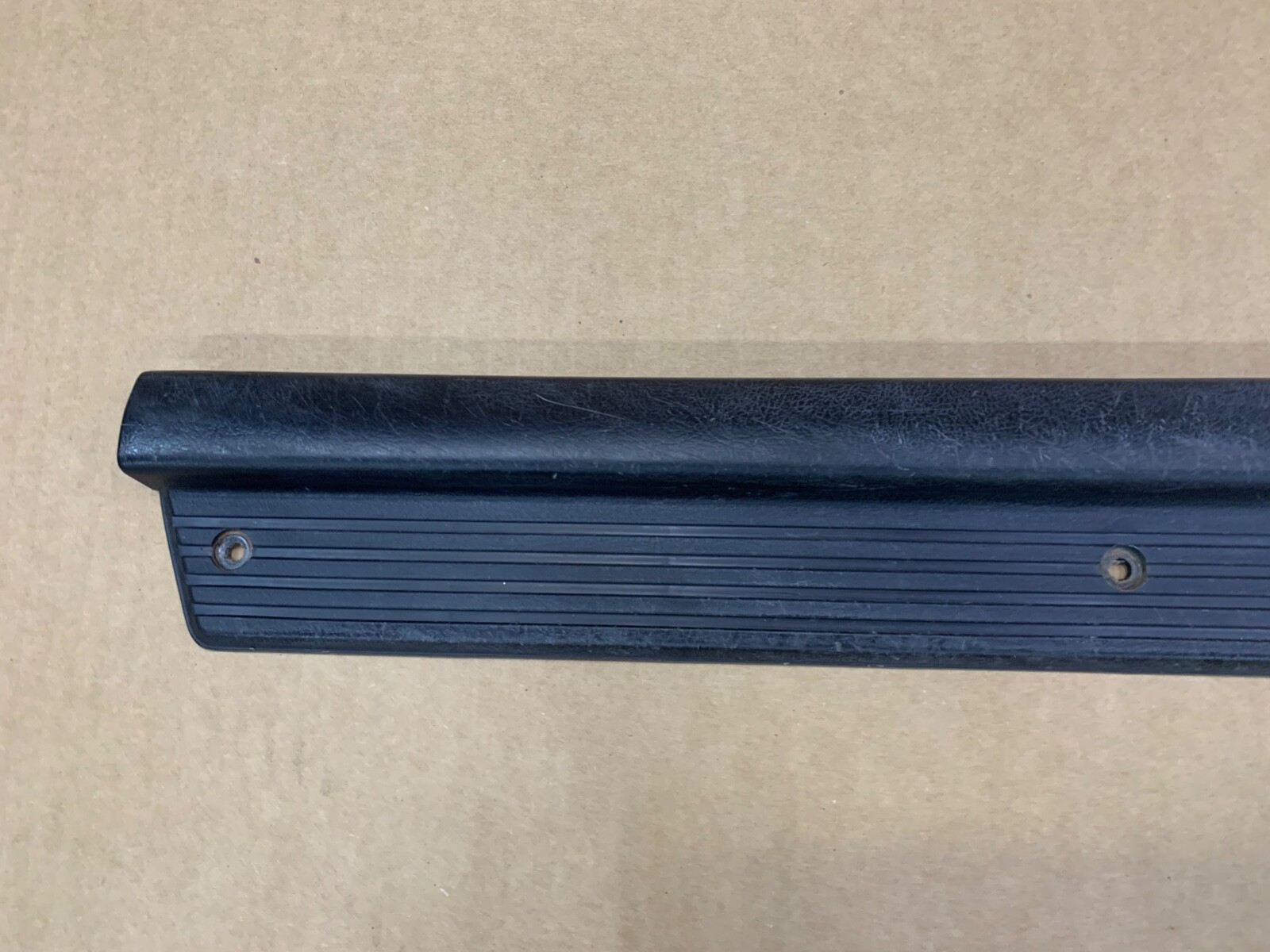 8487 Honda CRX Si OEM Side Garnish Rocker Molding Bottom Protector