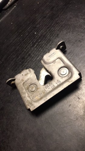 7115229 BMW 3ER E90 E91 E92 RHD MOTORHAUBE HOOD LOCK CATCH