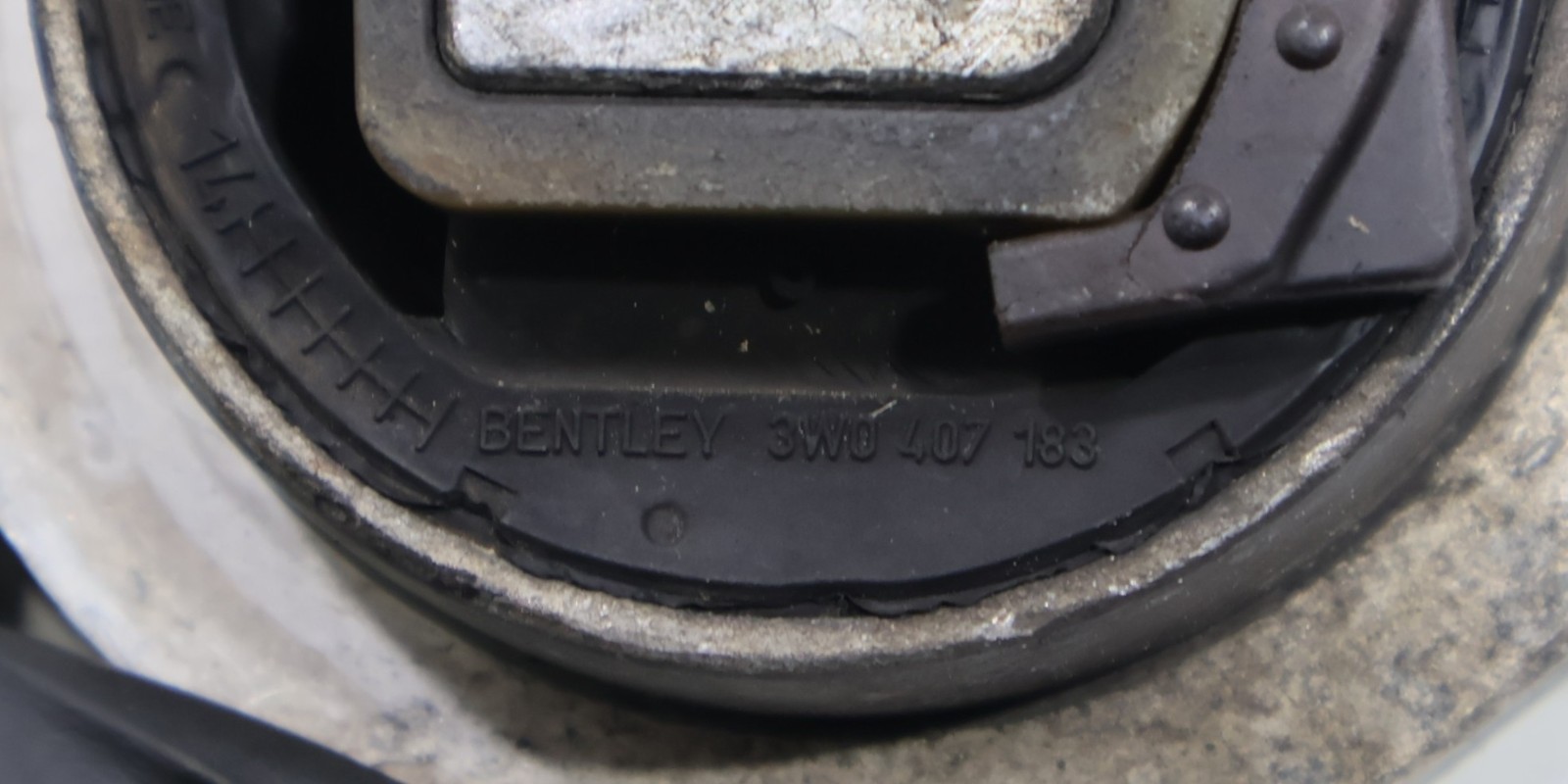 2006 - 2012 BENTLEY CONTINENTAL AWD FRONT LEFT SIDE REARWARD CONTROL ARM OEM