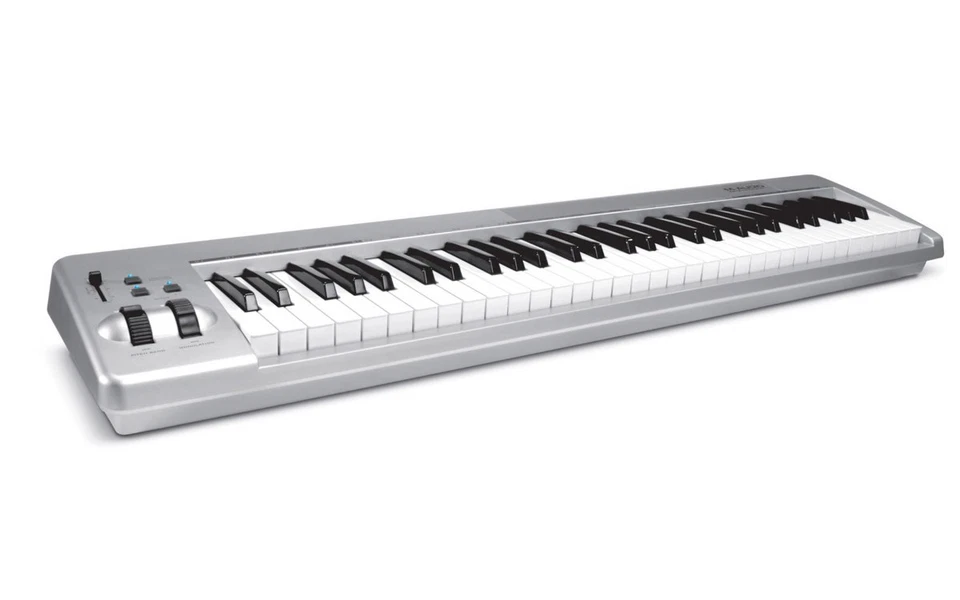 M‑Audio Keystation 61 es MIDI Keyboard Controller - Semi-Weighted Keys - Image 2 of 4