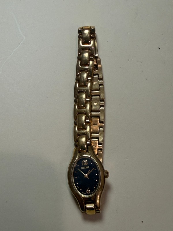 Seiko Women's Quartz Watch 1N01-0FR8 Blue Dial Gold Tone Needs Battery As-Is