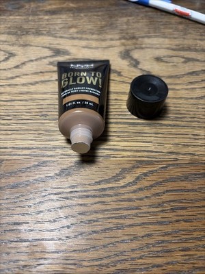 Nyx Born To Glow Liquid Foundation SIENNA, 1.01 fl oz SEALED