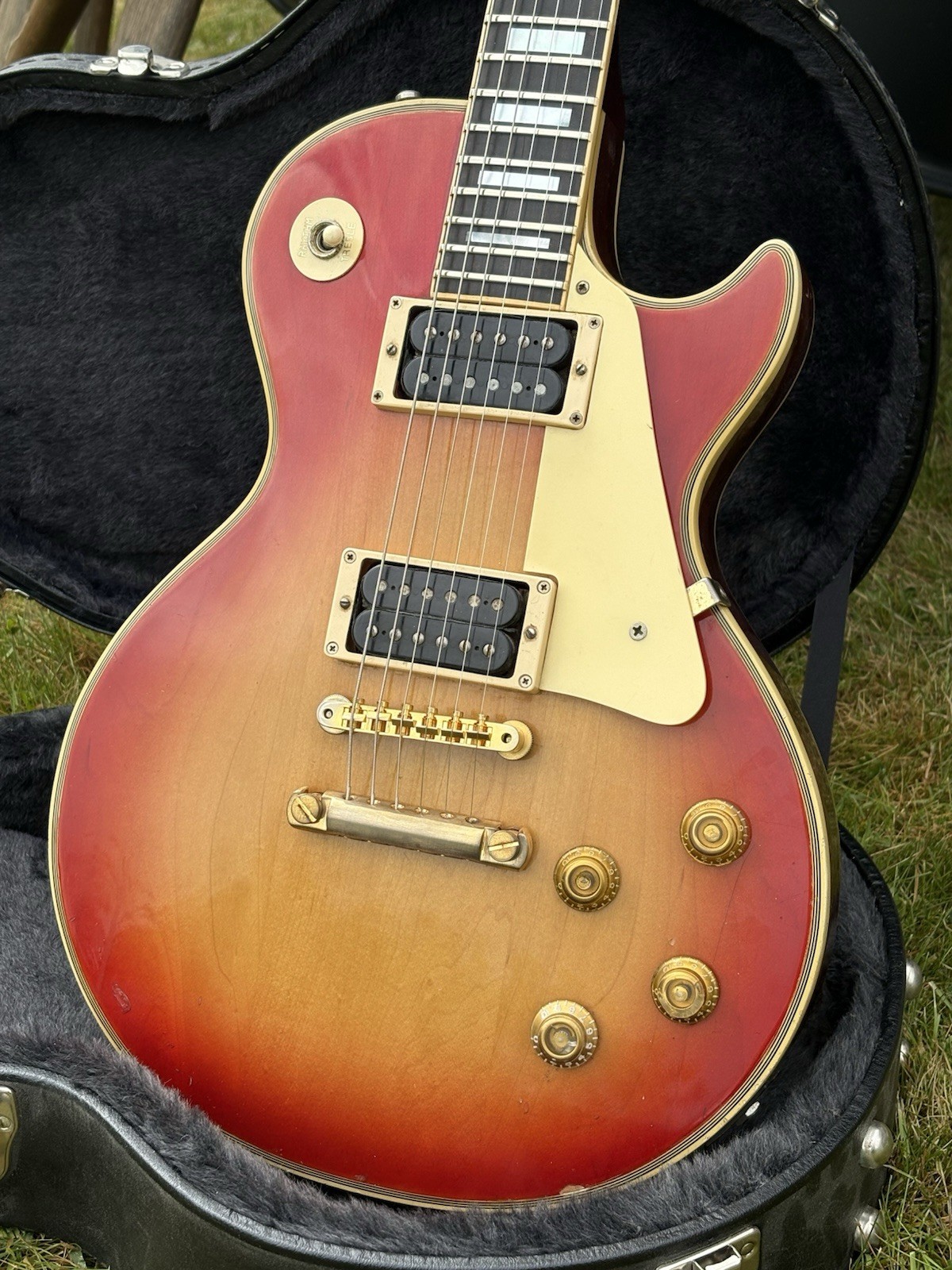 1973 Gibson Les Paul Custom Sunburst Electric Guitar Made In USA with Hard Case
