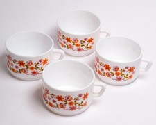 PUR VINTAGE ARCOPAL SCANIA 1970, LOT SUPERBE DE 4 TASSES CHOCOLAT A FLEURS Ø 9cm