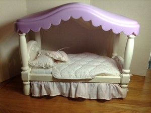 cama casa de muñecas