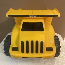 Toy State Industrial CAT Caterpillar Dump Truck 14" Yellow