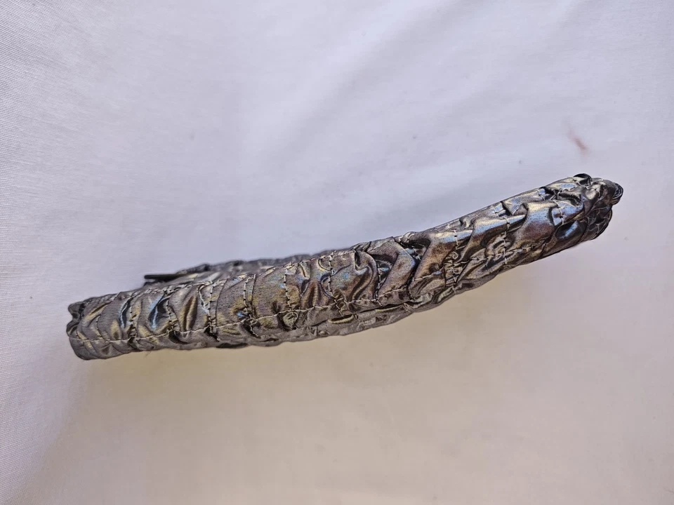 LeSportsac Zipper pouch silver Puffer Style Bag make up toiletry Case 9 X 6  - Image 4 of 4