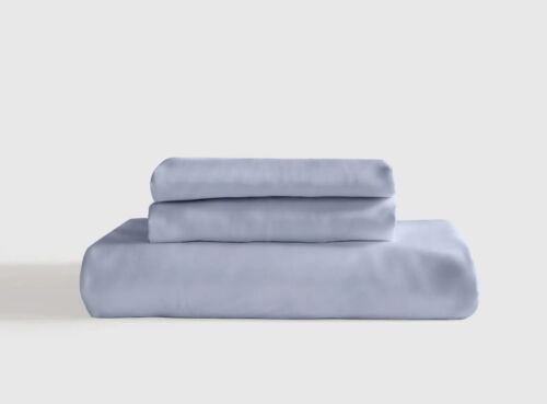 NWOT! Quince Organic Bamboo Sky Blue Sheet & Pillowcases! Queen (874)