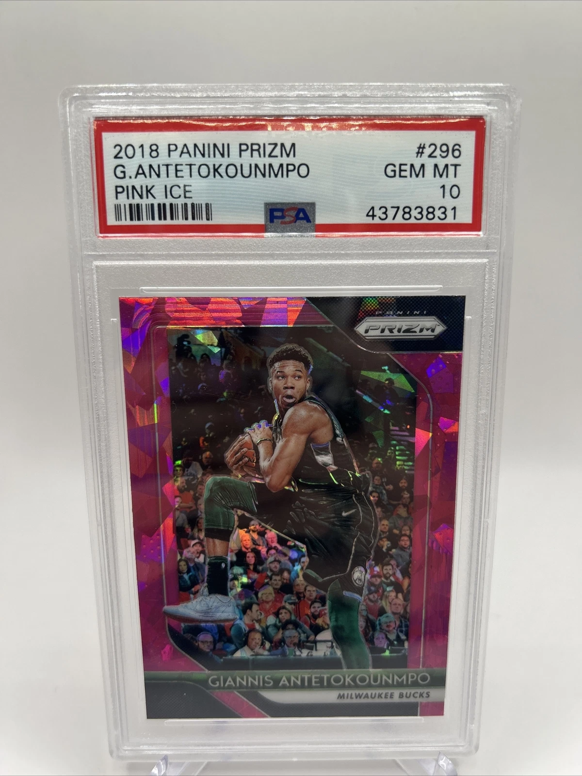 Giannis Antetokounmpo trading card