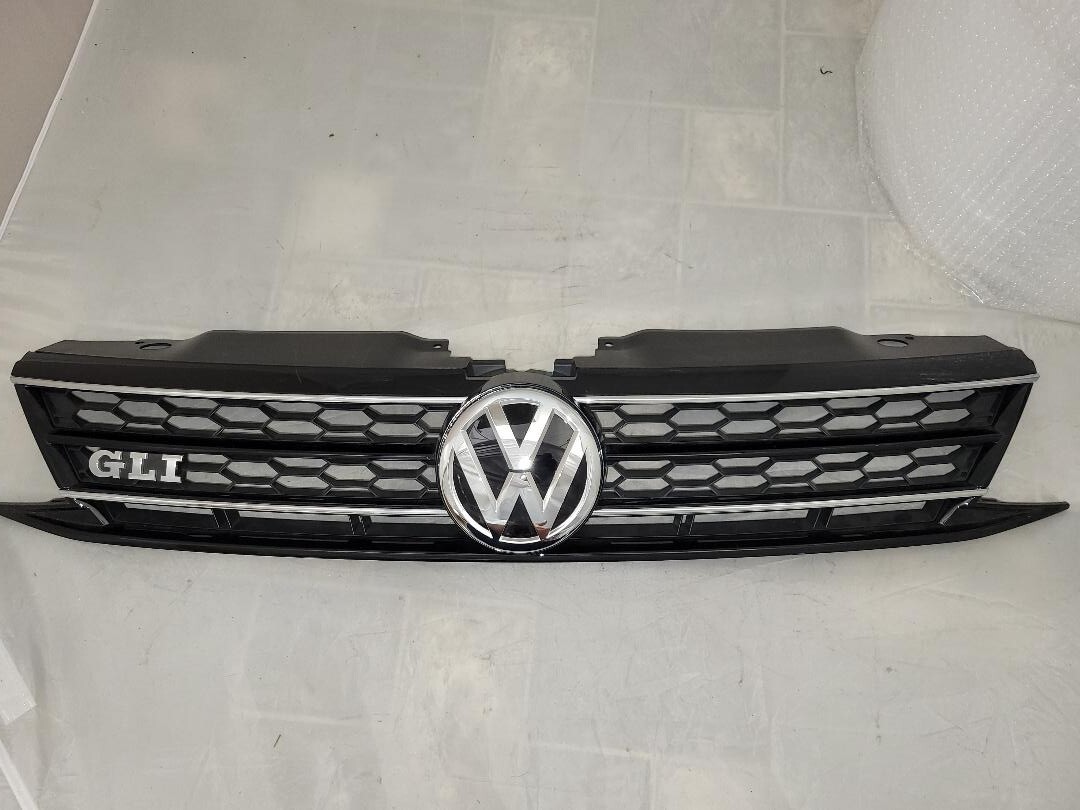16-18 Volkswagen Jetta GLI Front Radiator Upper Grille 5C6853653J  