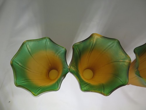 Lot of 4 Vintage Amber/Green Flower Lamp Light Fixture Sconce Glass Shades - Picture 3 of 9