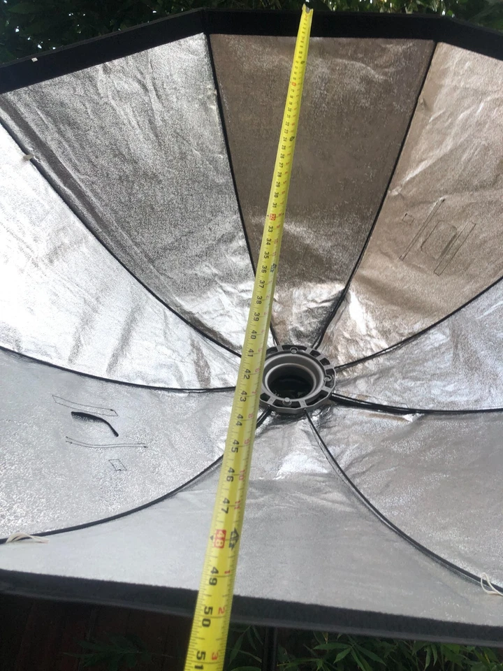 Neewer Caja blanda octágona de 50 pulgadas con soporte de luz para bolsa de transporte Foto 2 de 4