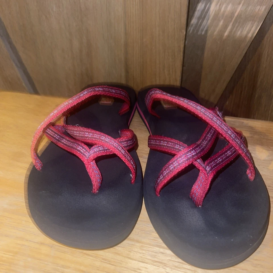 Sandalias de cuña Teva chanclas talla 10W correas rojas para mujer’s Foto 2 de 4