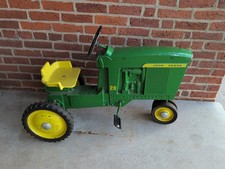 Ertl John Deere 20 Pedal tractor D65 Original 6
