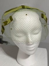 1940s green Veil Fascinator Vintage Net Hat - Pillbox Topper Veil Headpiece