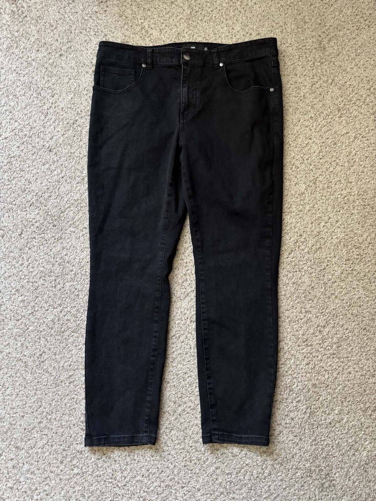 S Size 33x26 Short Black Dark Wash Slim Tapered Fit Stretch