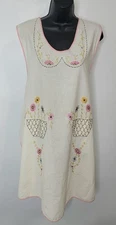 VTG Floral Hand Embroidered Smock Over The Head Full Apron Pockets "Busy Hour"