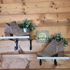 Crown Vintage Telsa Suede Leather Perf Laser Cut Ankle Booties Heel Boots Sz 5.5