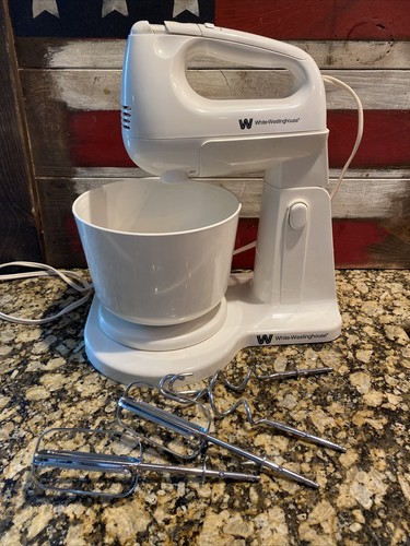 hand mixer with stand and bowl