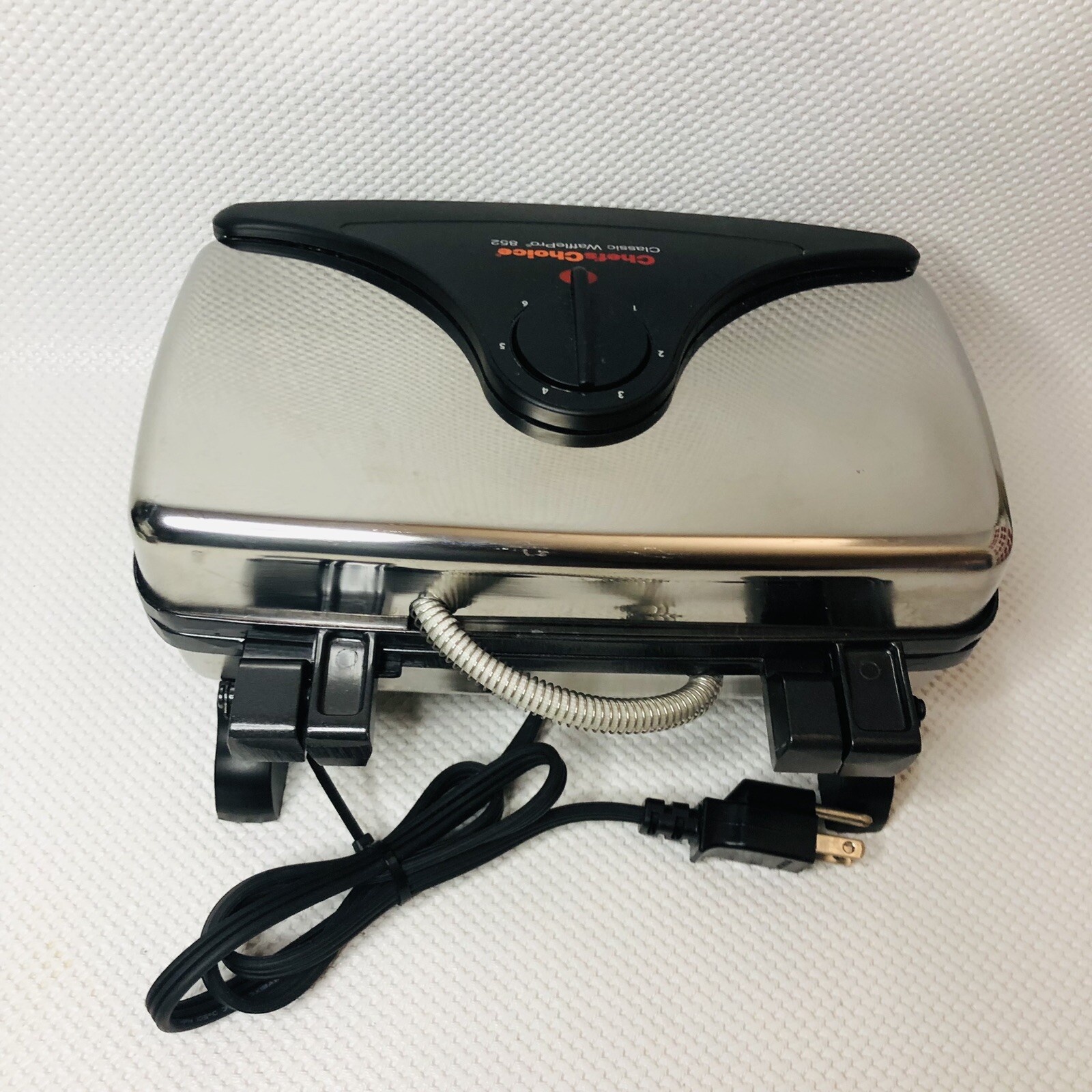 Chef's Choice Classic WafflePro 852 Breakfast Waffle Maker Nonstick Clean