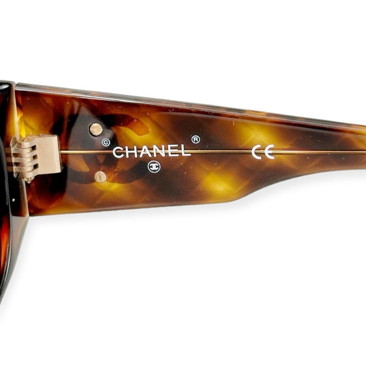 Chanel RARE Vintage 1992 CC Tortoiseshell Matelasse Frame Chanel RARE Vintage 1992 CC Tortoiseshell Matelasse Frame