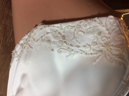 Jim Hjelm Wedding Dress~Style 4202~Strapless~Sweetheart~Beaded Bodice Floral~10 - Picture 12 of 12